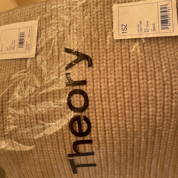 Theory Selia O ; stone; light wool; new with Tag - Picture 4 of 4